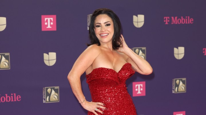Carolina Sandoval releva la razón detrás de su adelgazamiento y sus seguidores la critican.