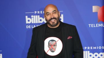 Lupillo Rivera alfombra roja