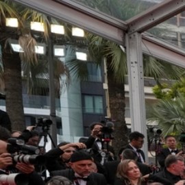 Inició el Festival de Cannes 2025 con un resplandor en la alfombra roja.
