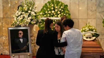 Familia de Rubby Pérez planea demandar a quienes compartan fotos del cuerpo del cantante.