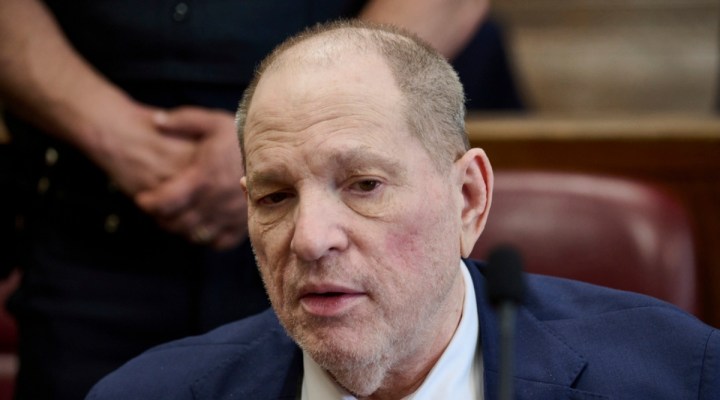 Declaran culpable a Harvey Weinstein por agresión sexual.