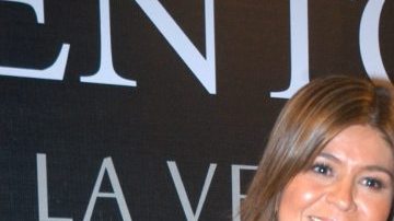 Martha Figueroa se disculpa con Lalo Salazar y Laura Flores.