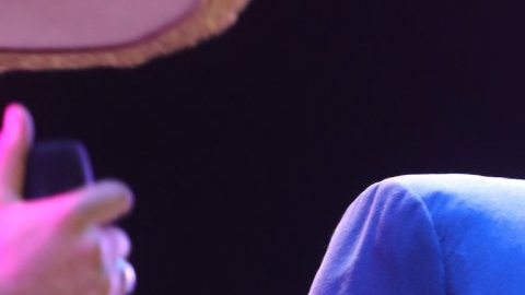 Pepe Aguilar responde con humor al rumor del supuesto acuerdo prenupcial de su Ángela Aguilar y Nodal.