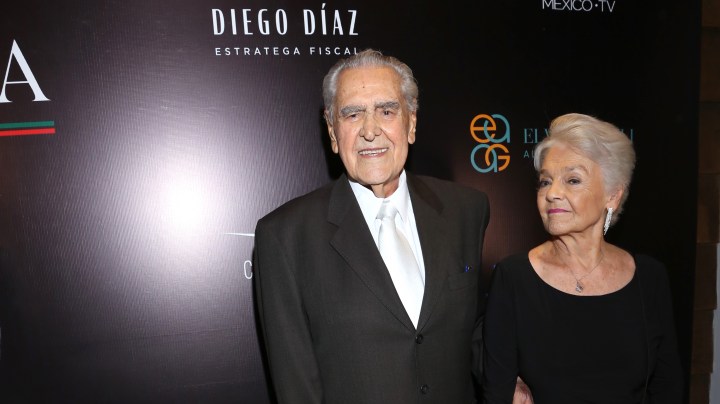 Don Eric del Castillo recibe homenaje