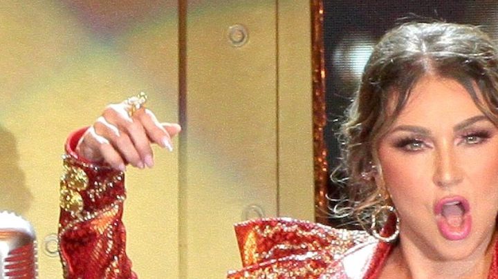 Alicia Villarreal ya firmó el divorcio con Cruz Martínez.