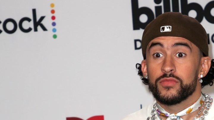Hombre le exige indemnización millonaria a Bad Bunny por "La Casita".
