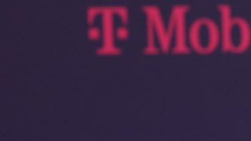 Camilo usó la sangre de sus hijas para hacer dos cuadros.