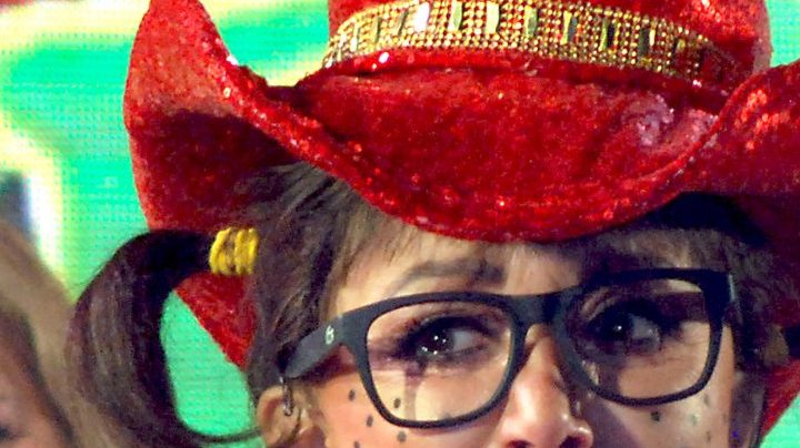 'La Chilindrina' sufre aparatosa caída en el Teatro de los Insurgentes y preocupa a sus fans.