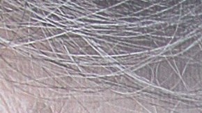 Juan Osorio y su novia en la función de estreno de la obra "No te Vayas sin Decir Adiós"