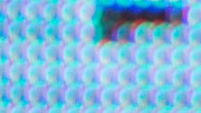 La querella, presentada el 2 de octubre de 2025, acusa al artista de incurrir en violencia digital y mediática, según informó el despacho Maceo, Torres & Asociados.