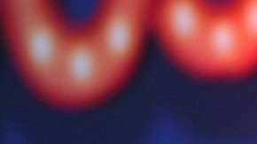 Adal Ramones conduce "La Granja VIP" desde que se estrenó el 12 de octubre.