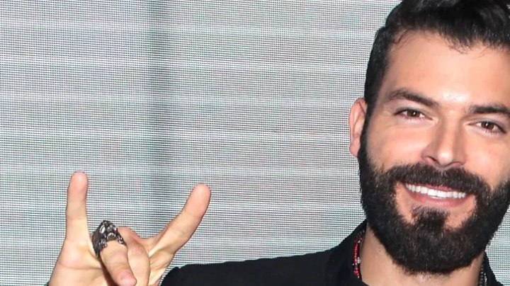 Cuestionan a Adrián Di Monte sobre la salida de Sandra Itzel de "La Granja VIP" al frente de su esposa y así reaccionó.