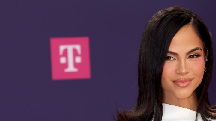 Natti Natasha se molestó con una usuaria en Instagram por criticar su embarazo.