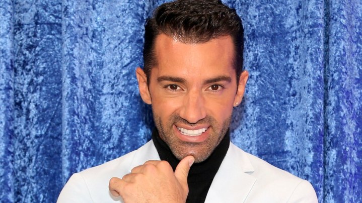 ¡Toni Costa se bautizó en el cristianismo!