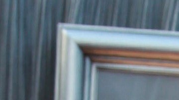 El actor acusa a su exesposa de vender su parte del viñedo Château Miraval sin su consentimiento.