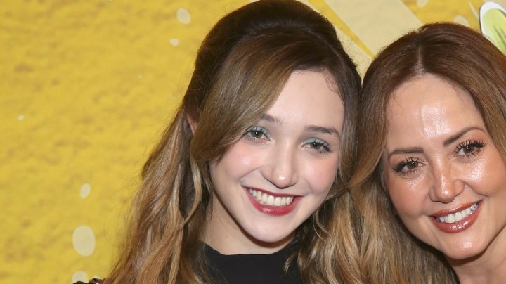 Andrea Legarreta aplaude el nunevo logro profesional de su hija Nina Rubín.