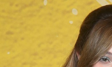 Andrea Legarreta aplaude el nunevo logro profesional de su hija Nina Rubín.