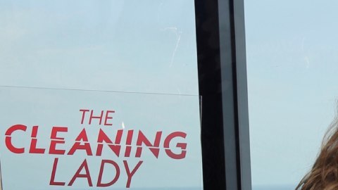 Kate del Castillo debuta como directora con controversial cortometraje.