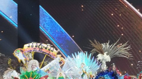 Trajes típicos del Miss Universo 2025 causaron impacto y risas.