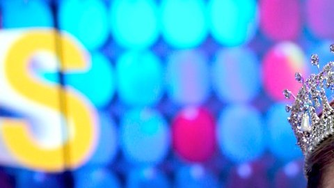 Osmel Sousa reacciona con breve mensaje a la dedicatoria de Fátima Bosch.