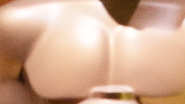 Tom Cruise, ganador de un premio honorífico de la Academia, posa en el escenario durante la 16.ª edición de los Premios Governors el domingo 16 de noviembre de 2025 en el salón de baile Ray Dolby de Los Ángeles. (Foto AP/Chris Pizzello).