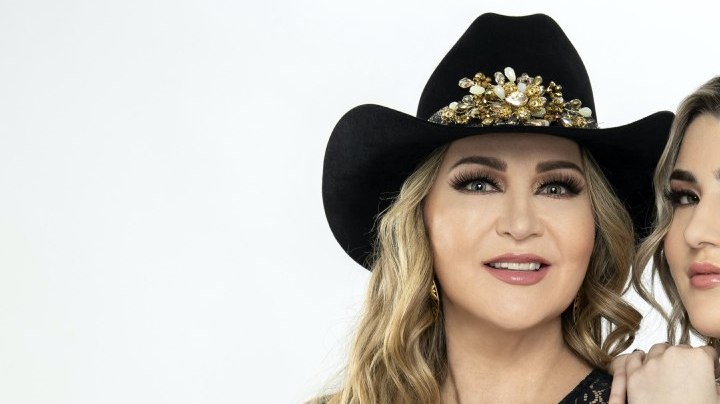 Melenie Carmona le pidió a Alicia Villarreal no exponer su romance en redes sociales.