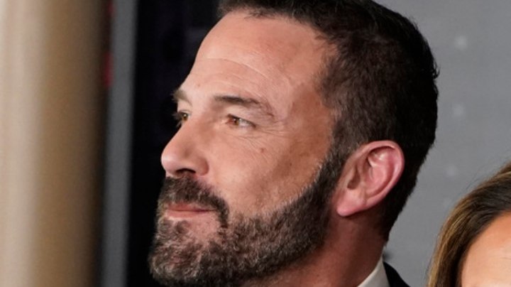 Ben Affleck y Jennifer Lopez salen de compras navideñas.