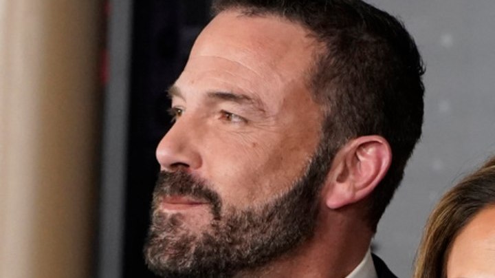 Ben Affleck y Jennifer Lopez salen de compras navideñas.