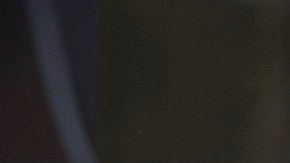 Además de la presencia del artista colombiano, la mexicana Diana Flores y el miembro del Salón de la Fama Deion Sanders también tendrán participaciones especiales, aportando un toque más competitivo y de seriedad al partido de exhibición.