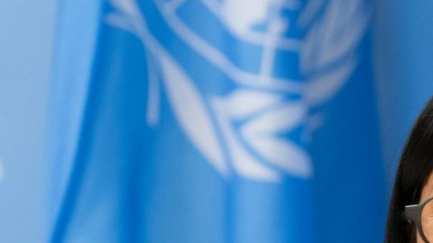 Delcy Rodríguez luce lujoso vestido en su investidura como presidenta interina de Venezuela.