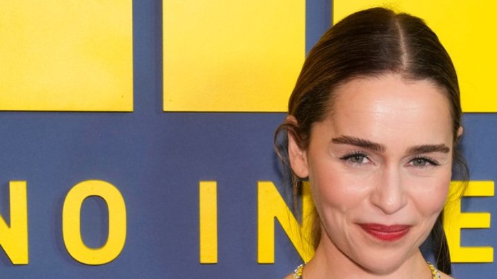 Emilia Clarke contó detalles de la escena sexual en la que sufrió fractura.