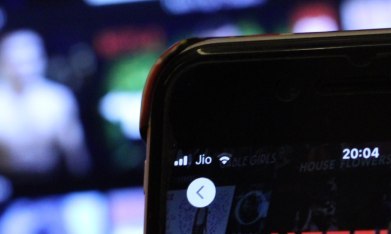 Entérate dónde ver las películas más premiadas en los Golden Globes 2026.