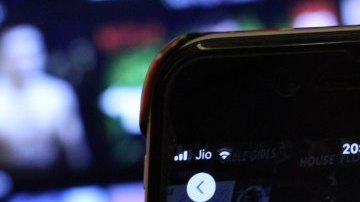 Entérate dónde ver las películas más premiadas en los Golden Globes 2026.