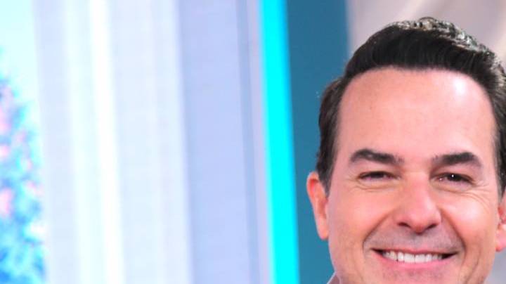 Carlos Calderón y la esposa de Daniel Sarcos chocan en debate de Hoy Día.