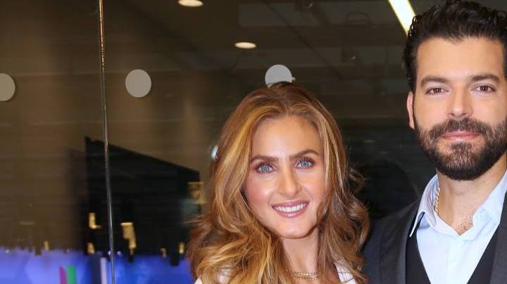 Nuja Amar y Adrián Di Monte discuten en el Cara a Cara de '¿Apostarías por mí?'.