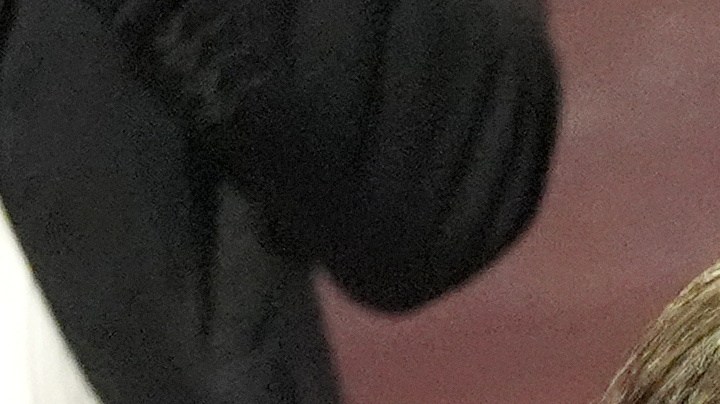 Leonardo DiCaprio (izquierda) y Michael B. Jordan entre el público durante la ceremonia de los Premios Óscar el domingo 15 de marzo de 2026 en el Dolby Theatre de Los Ángeles. (Foto AP/Chris Pizzello).