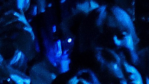 El incidente ocurrió durante la sesión de grabación del miércoles y resultó en una disculpa formal enviada a los miembros de la agrupación.