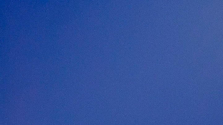 Selena Gómez pidió a las personas con bipolaridad no sentir vergüenza, ya que se trata de una condición que tiene tratamiento y que, por lo general, mejora con acompañamiento profesional.