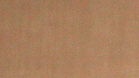 Carlos Villagrán, reconocido mundialmente por su icónico personaje de “Quico” en El Chavo del 8, también dejó huella en Venezuela, donde trabajó durante varios años en televisión y espectáculos en vivo.