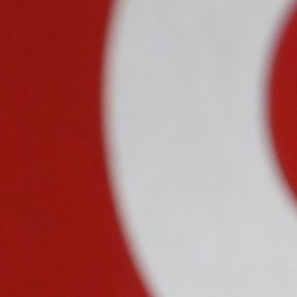 Durante la actividad, Akemi describió el desequilibrio emocional que vivió en la relación, especialmente en una etapa en la que ambos eran muy jóvenes y la carrera del cantante comenzaba a despegar.