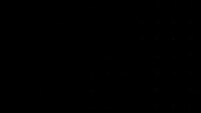Un breve fragmento musical acompañó el anuncio, dejando oír su voz en susurros sobre una base electrónica de ritmo hipnótico.