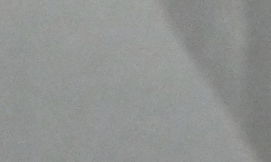 La exempleada afirma que le encomendaban repetidamente las labores más pesadas, la aislaban del grupo de trabajo, la sometían a regaños incesantes y gestos de desprecio, afectando gravemente su salud emocional.