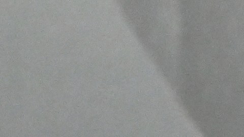 La exempleada afirma que le encomendaban repetidamente las labores más pesadas, la aislaban del grupo de trabajo, la sometían a regaños incesantes y gestos de desprecio, afectando gravemente su salud emocional.