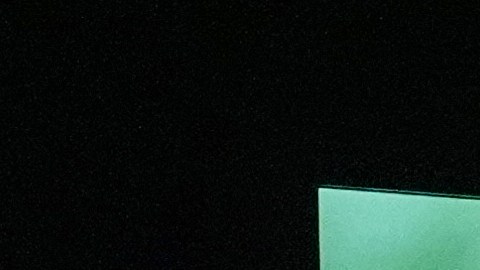 La gente observa un tráiler de la próxima película “As Deep as the Grave” que presenta a un personaje interpretado por una versión de inteligencia artificial generativa de Val Kilmer en la CinemaCon el miércoles 15 de abril de 2026 en el Caesars Palace de Las Vegas. (AP Foto/Chris Pizzello).