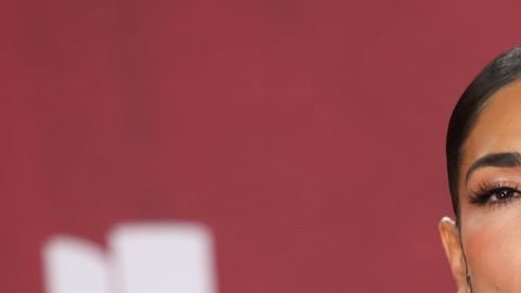 Alejandra Espinoza niega tener alguna enfermedad.