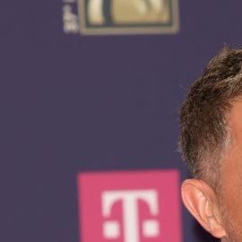 Alejandro Sanz aparece en el libro de 'Los novios de Felipe VI'.