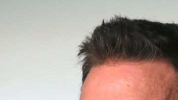 Alofoke quedaría fuera de TelevisaUnivision y Julián Gil celebra la noticia.