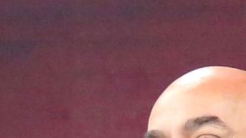 Lupillo Rivera se comprometió con Taina Pimentel.