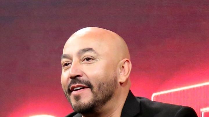 Lupillo Rivera se comprometió con Taina Pimentel.