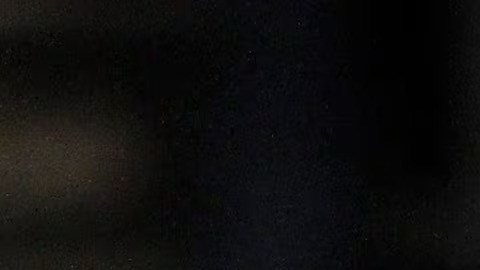 Usher y Brown han colaborado en varios temas, entre ellos “New Flame”, “Party” y el remix de “Back to Sleep”.